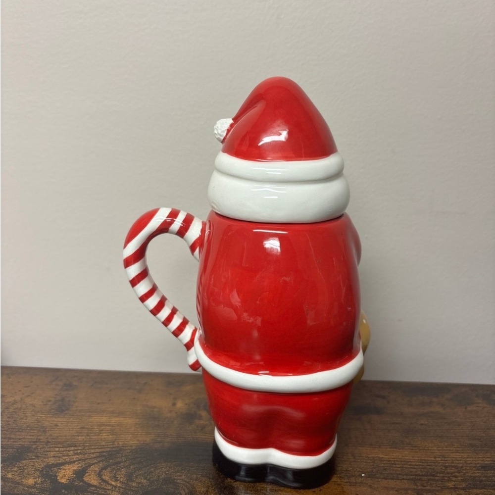 Santa Mug With Lid - Picture 4 of 7